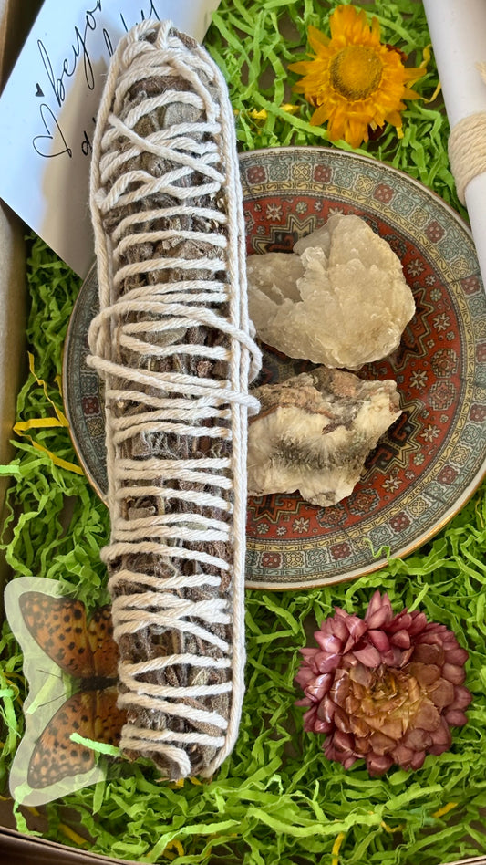 Wild Mediterranean Sage, Natrolite & Selenite Crystals - Grounding Ritual Box
